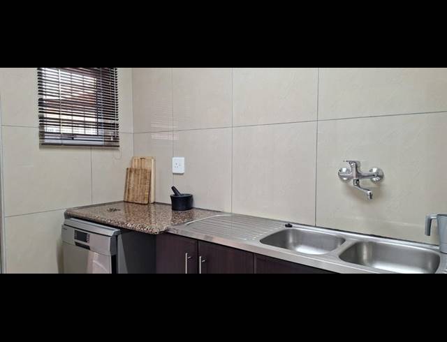 3 BEDROOM HOUSE FOR SALE IN SCOTTBURGH SOUTH